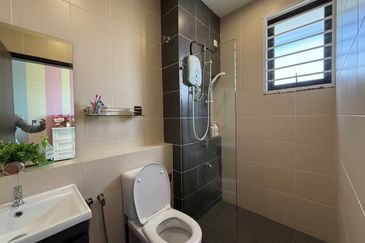 ATHIRA, Bandar Bukit Raja