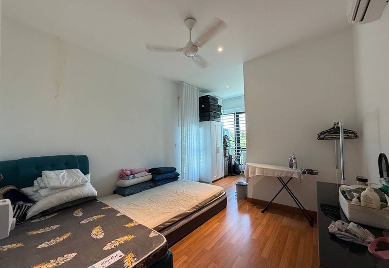 ATHIRA, Bandar Bukit Raja