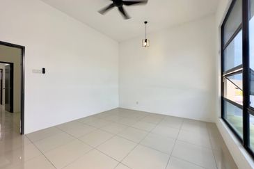 Dahlia Sari @ Saujana Perdana