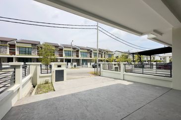 Dahlia Sari @ Saujana Perdana