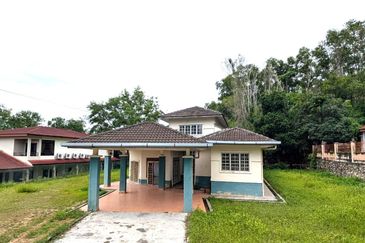 Persiaran Puncak Alam 1 