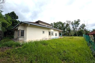 Persiaran Puncak Alam 1 