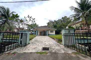 Persiaran Puncak Alam 1 