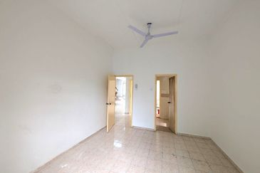 Persiaran Puncak Alam 1 