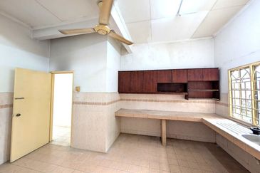 Persiaran Puncak Alam 1 