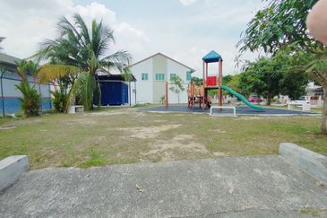 Persiaran Puncak Alam 1 