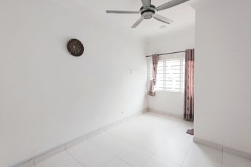 Persiaran Puncak Alam 1 