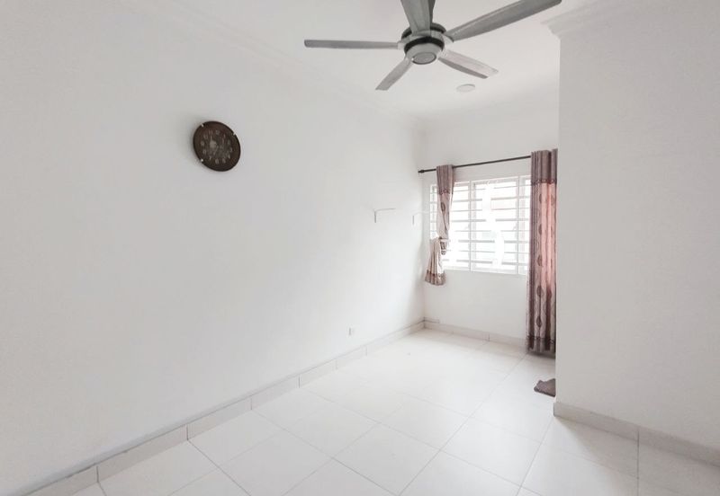 Persiaran Puncak Alam 1 