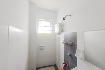 Persiaran Puncak Alam 1 