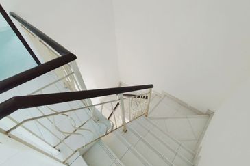 Persiaran Puncak Alam 1 