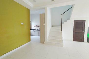 Persiaran Puncak Alam 1 