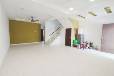 Persiaran Puncak Alam 1 