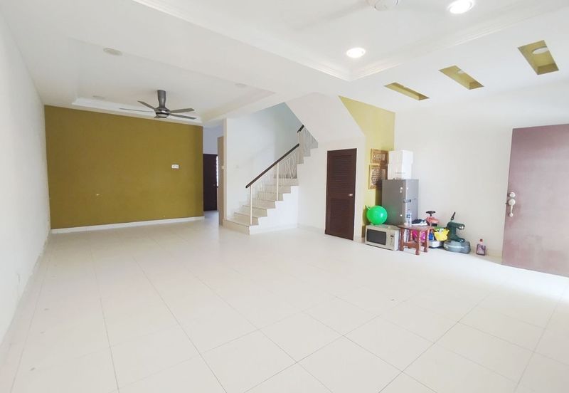 Persiaran Puncak Alam 1 