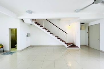 Ariza Elmina Gardens