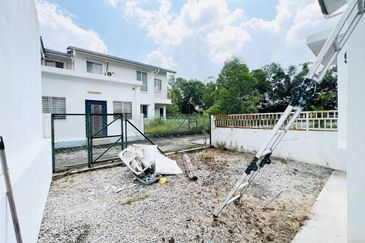 Ariza Elmina Gardens