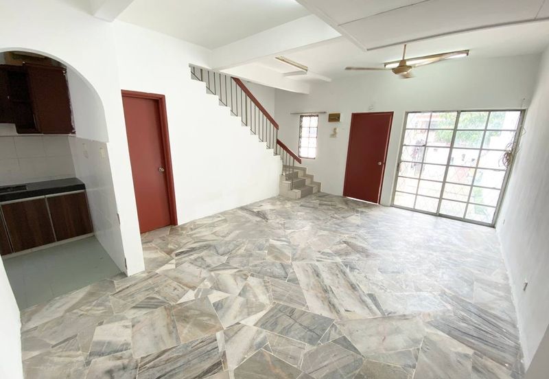 Persiaran Puncak Alam 1 