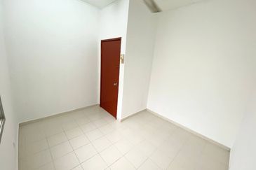 Persiaran Puncak Alam 1 