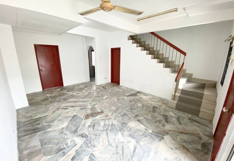 Persiaran Puncak Alam 1 