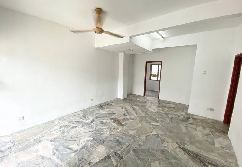 Persiaran Puncak Alam 1 