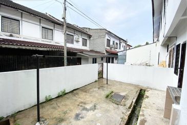 Persiaran Puncak Alam 1 