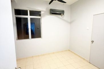 Persiaran Puncak Alam 1 