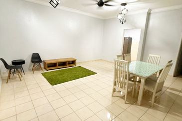 Persiaran Puncak Alam 1 