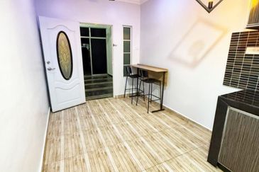 Persiaran Puncak Alam 1 