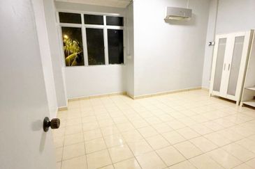 Persiaran Puncak Alam 1 