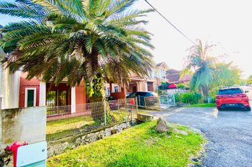 Lorong Az-Zaharah 10/20