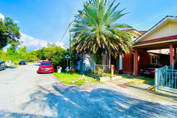 Lorong Az-Zaharah 10/20