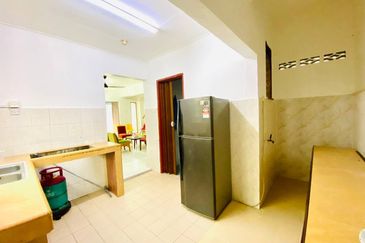 Lorong Az-Zaharah 10/20