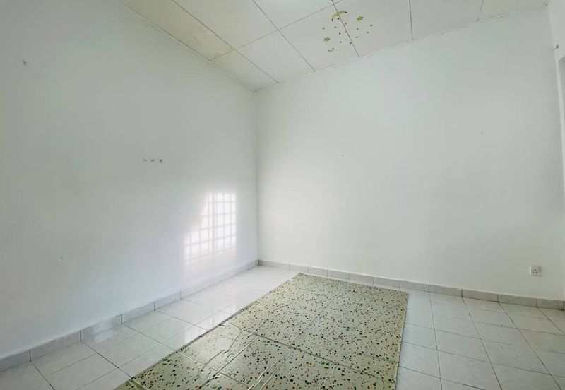 Lorong Az-Zaharah 10/20