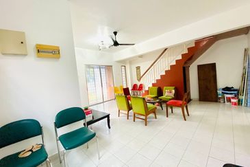 Lorong Az-Zaharah 10/20