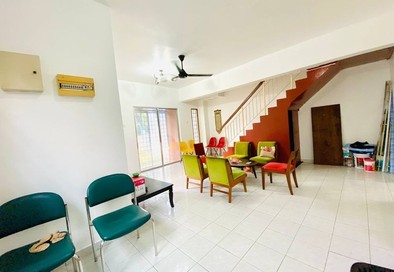 Lorong Az-Zaharah 10/20