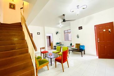 Lorong Az-Zaharah 10/20