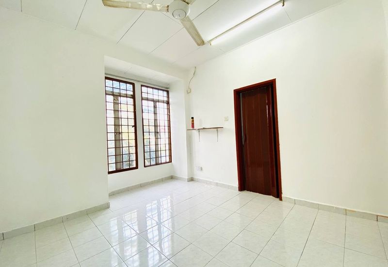 Lorong Az-Zaharah 10/20