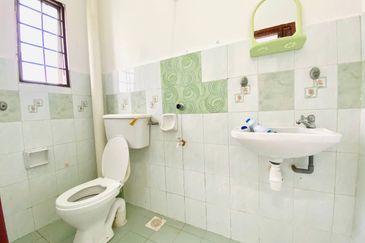 Lorong Az-Zaharah 10/20