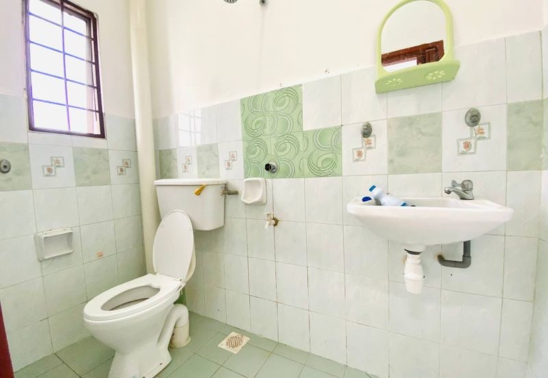 Lorong Az-Zaharah 10/20