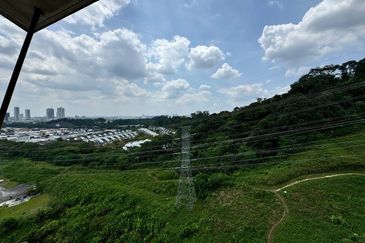 Perdana View Condominium