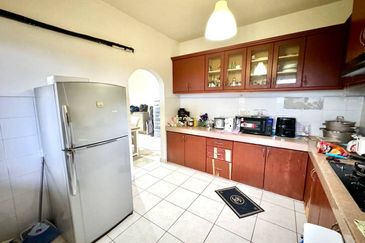 Perdana View Condominium