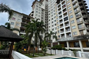 Perdana View Condominium