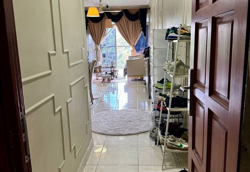 Perdana View Condominium