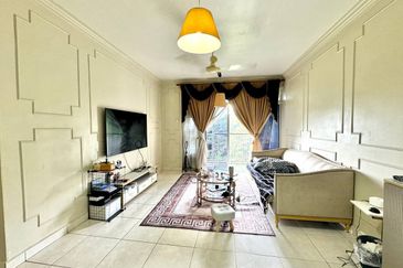 Perdana View Condominium