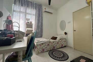 Lorong Az-Zaharah 10/20