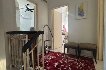 Lorong Az-Zaharah 10/20