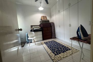 Lorong Az-Zaharah 10/20