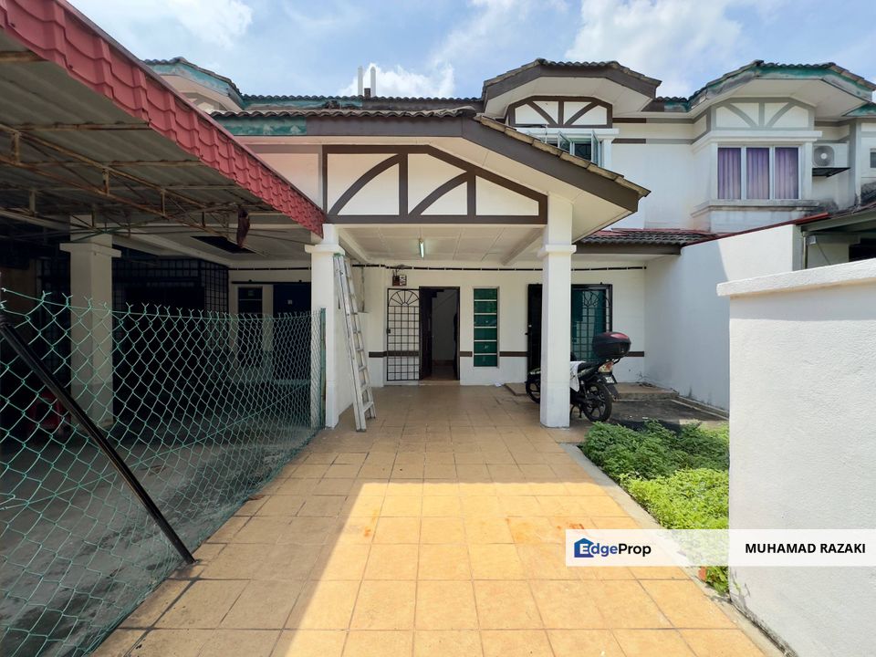 Taman Seri Pristana Sungai Buloh Double Story House For Sale, Selangor, Sungai Buloh
