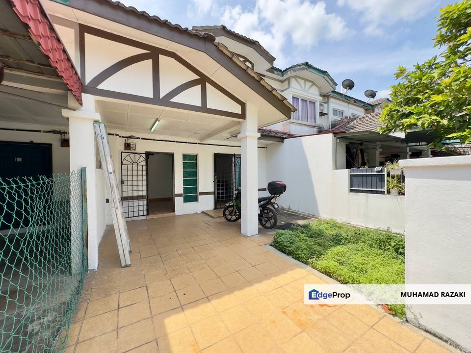 Taman Seri Pristana Sungai Buloh Double Story House For Sale, Selangor, Sungai Buloh
