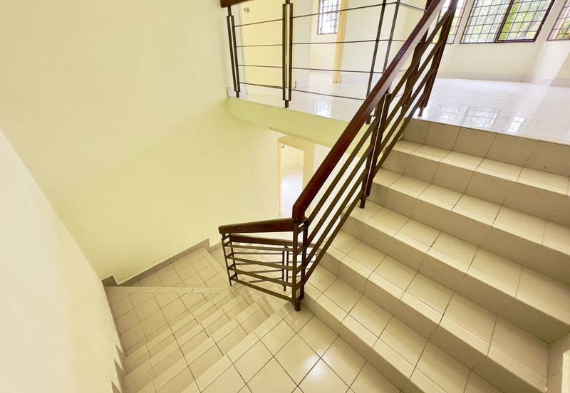 Jalan Spektrum U16 @ Taman Bukit Subang