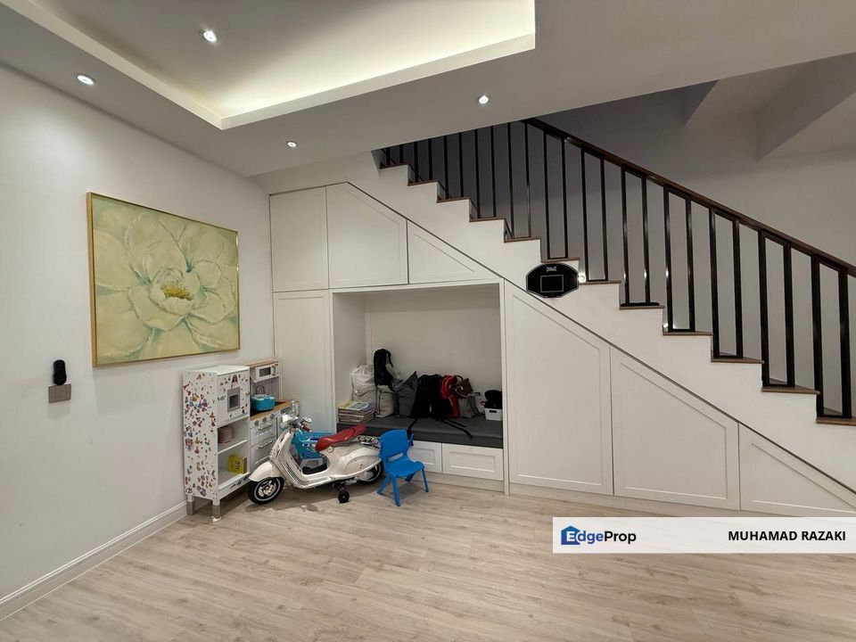 Elmina Green 1, Shah Alam, Double Storey Terrace House For Sale, Renovated with Furnished, FREEHOLD, Selangor, Shah Alam